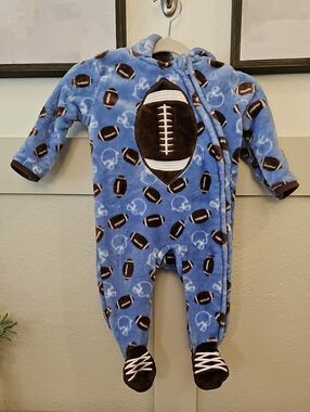 🏈 Baby Boy Cozy Fleece Football Footed Sleep & Play Sleeper 🏈 6-9m